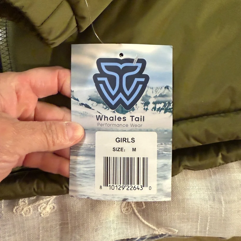 Whales Tail Girl’s Youth Olive Green Hooded Puffer Jacket, Sz medium, NWT.